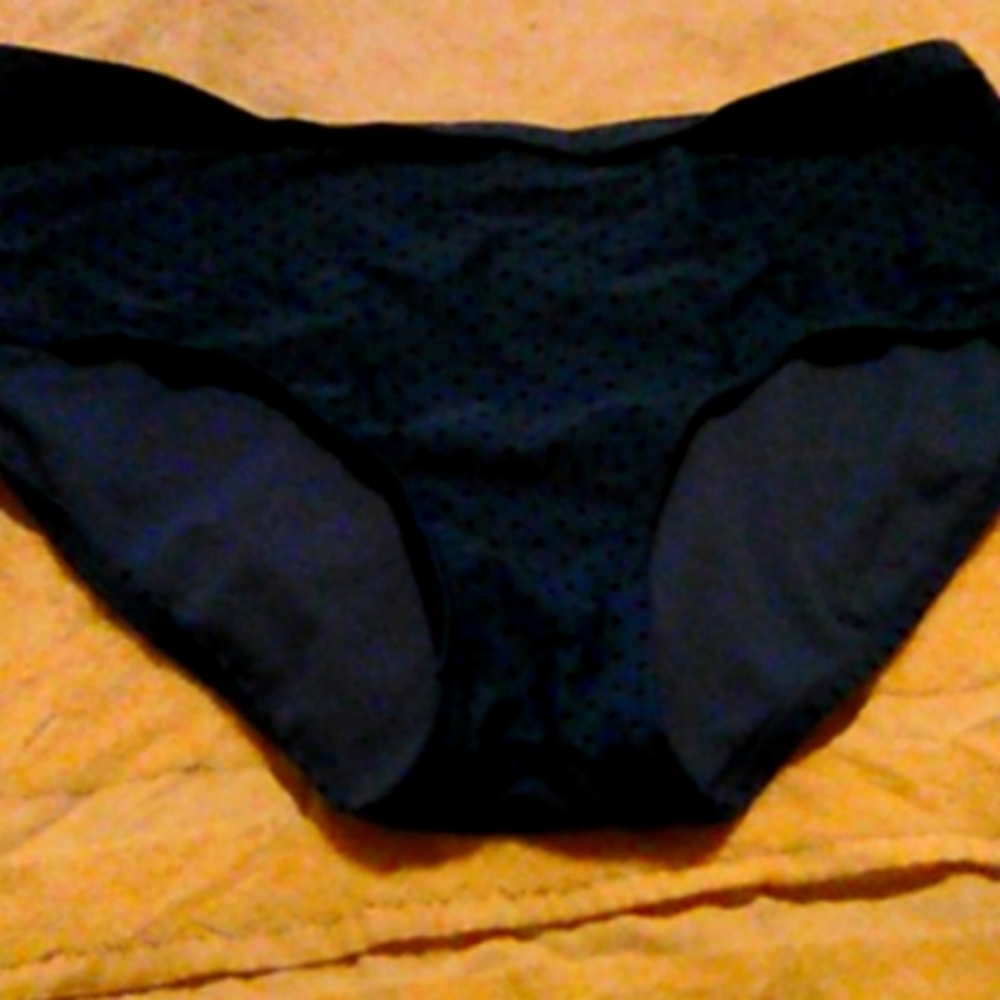 Bottom to bikini top